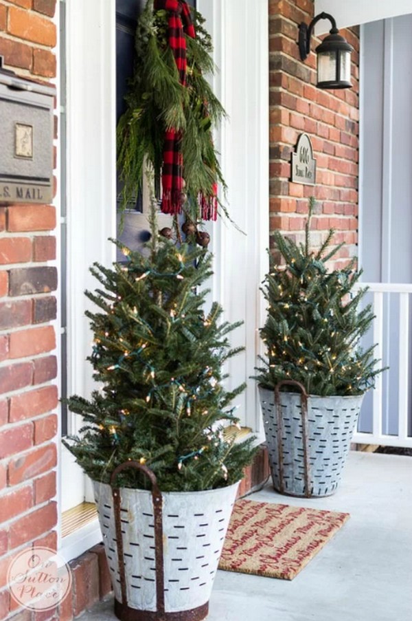 Festive & Frugal Christmas Porch Decor