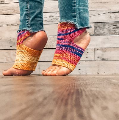 Free Crochet Nepal Summer Socks Pattern