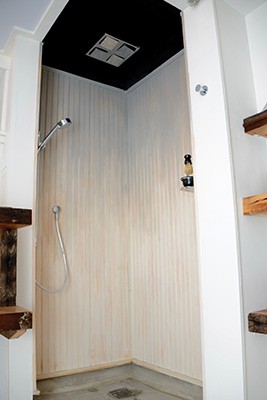 IY Wooden Shower Wall Panel