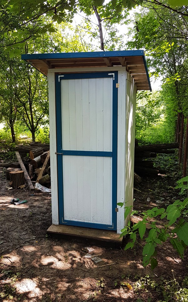How To Build A Simple Outhouse