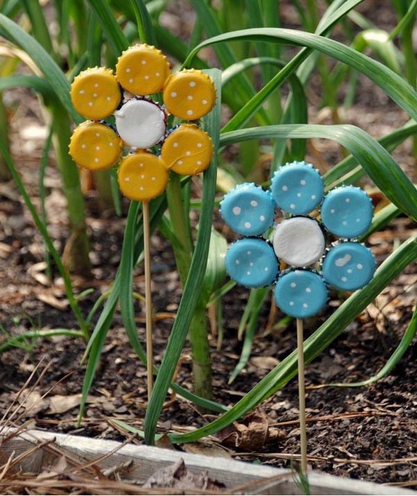 Make A Bottle Cap Flowers For Frugal DIY Garden Art