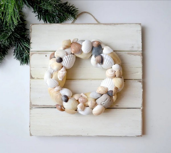 Coastal Seashell Wreath Idea