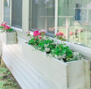 10 DIY Window Box Ideas For Charming Curb Appeal - DIY Crafts