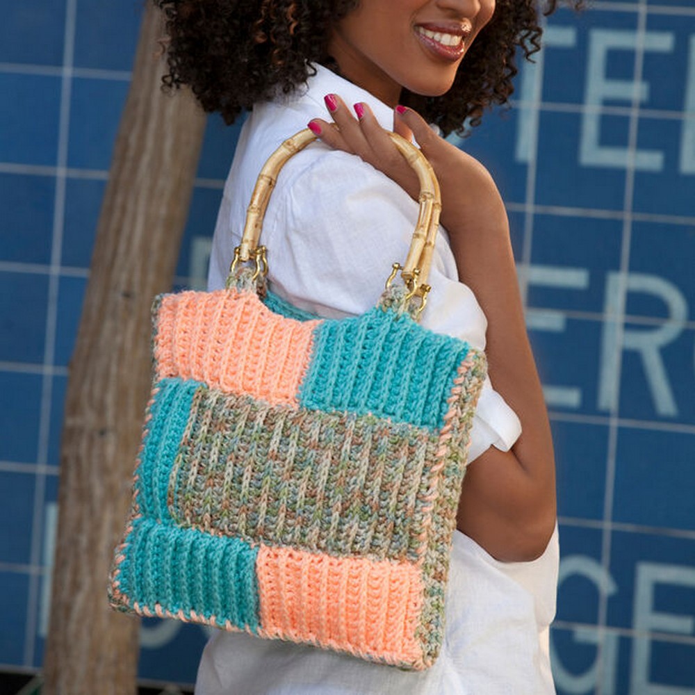 Ribbed Crochet Bag