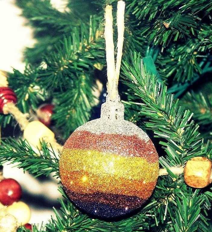 DIY Glitter Striped Ornaments
