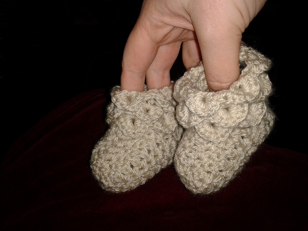 Crochet Crocodile Stitch Booties