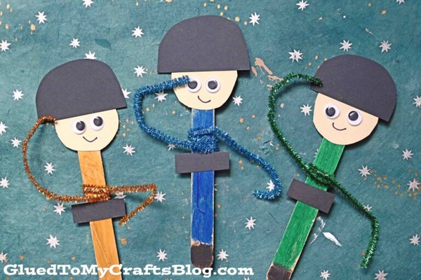 Popsicle Stick Soldier Puppet Craft