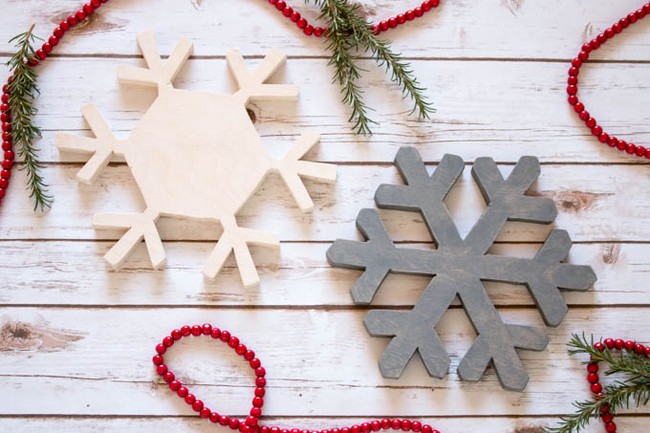 DIY Snowflake Christmas Trivets