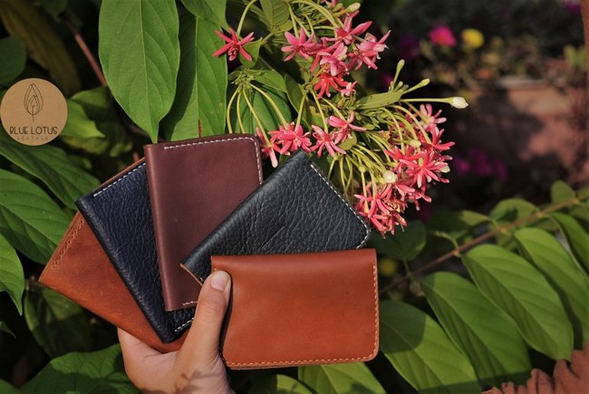  Making A Simple Leather Card Holder Is Simple