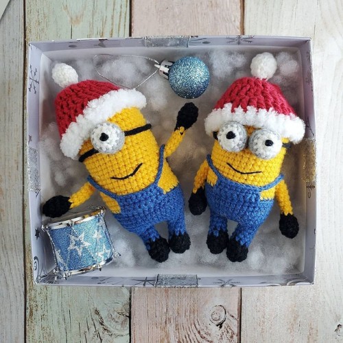 Crochet Minions Pattern