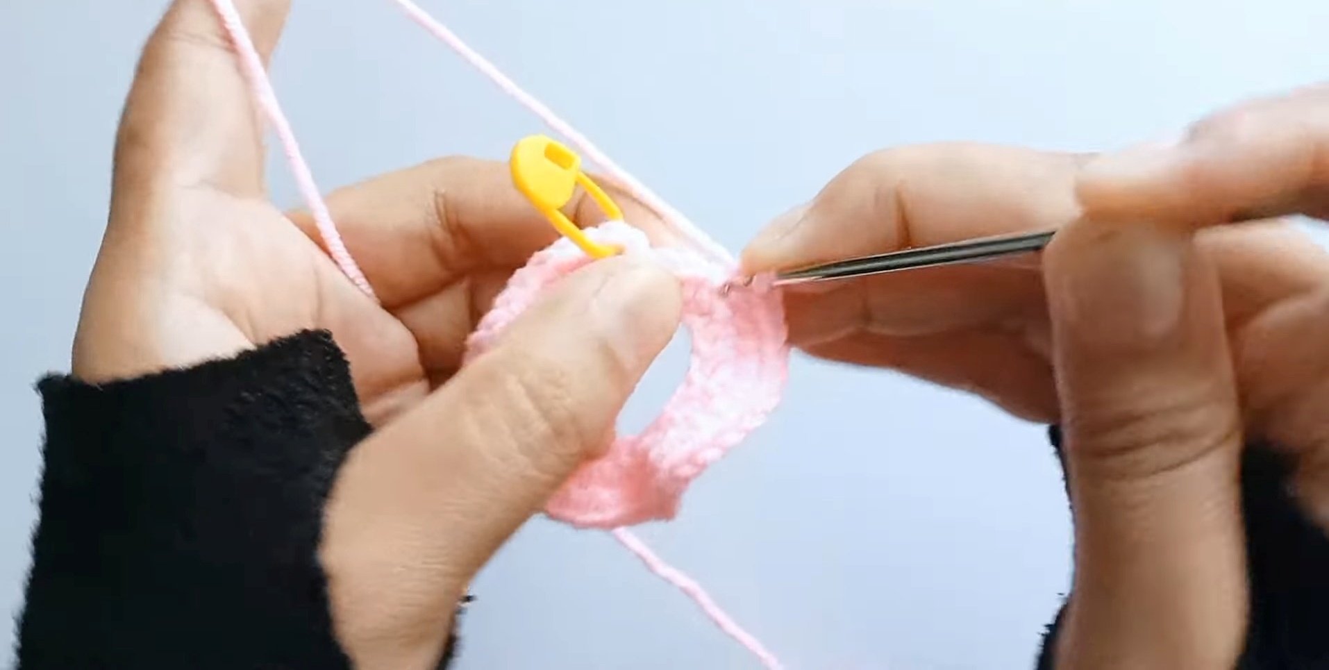 Beginner's Guide to Crocheting a Rainbow Pattern