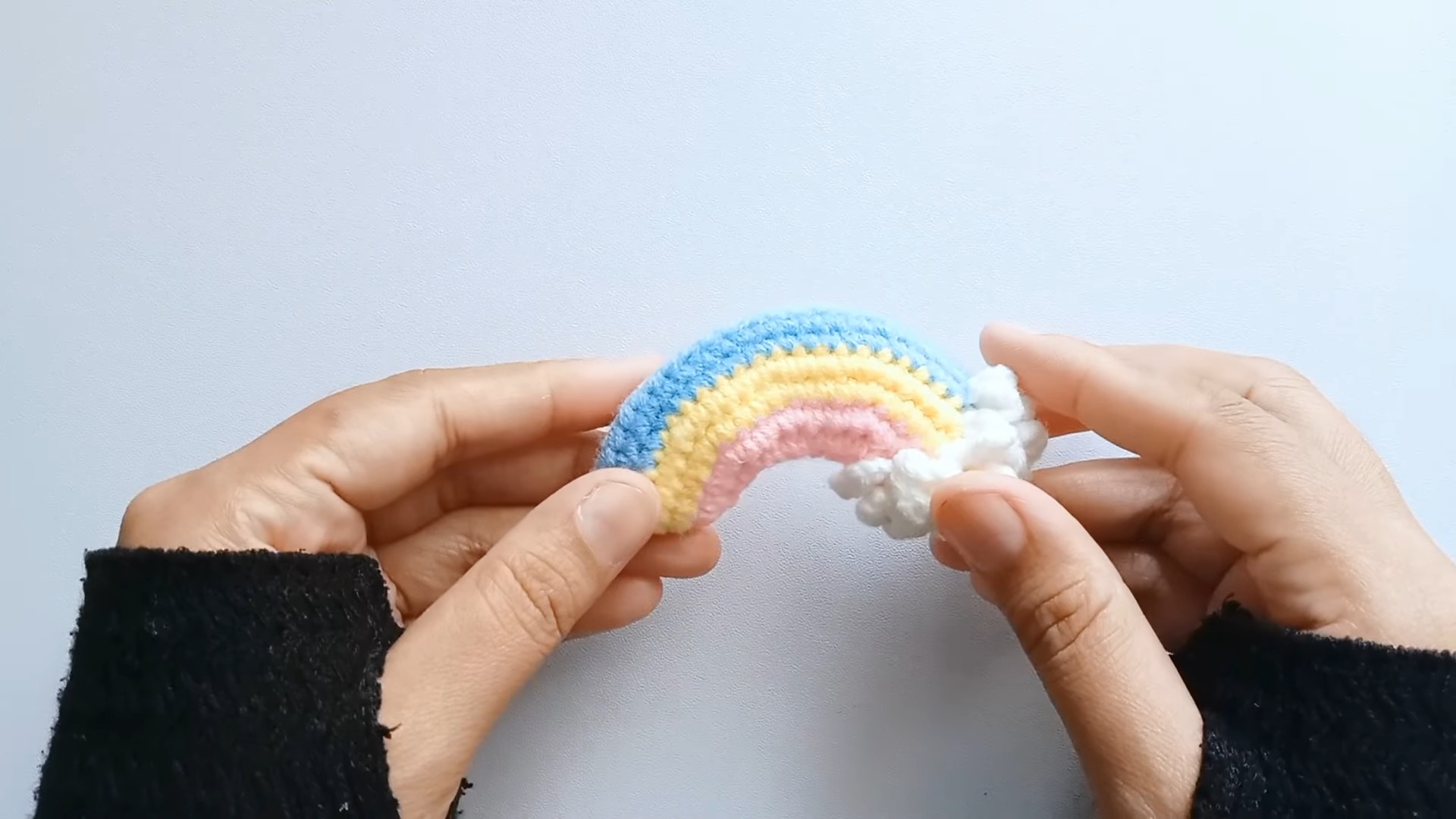 Beginner's Guide to Crocheting a Rainbow Pattern