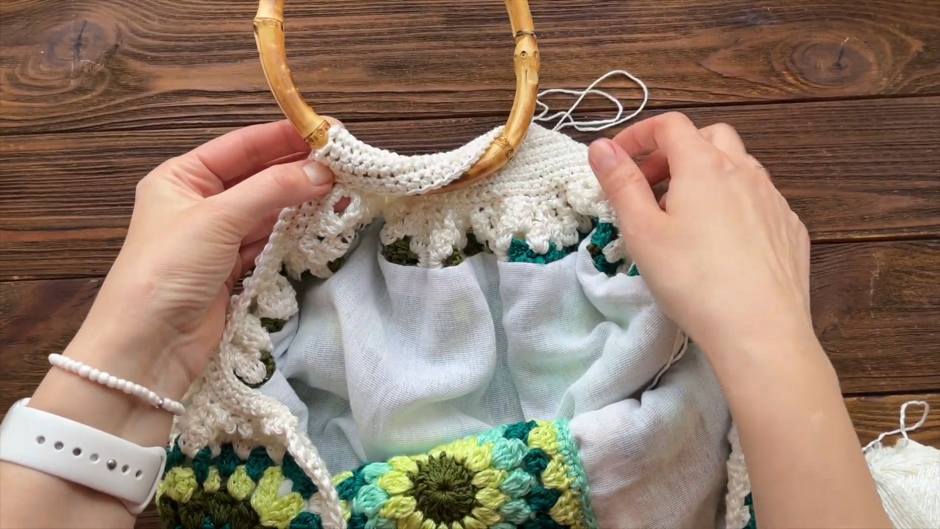 Handmade Crochet Bag Tutorial with Round Handles