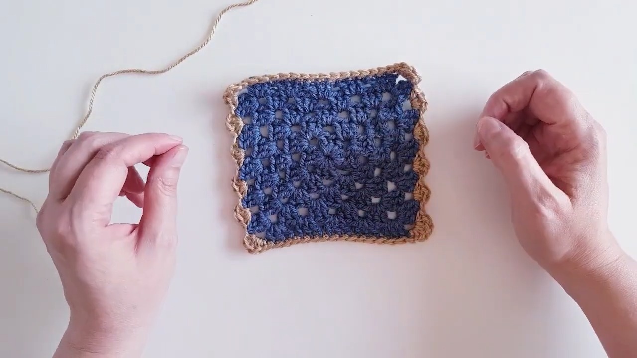 Easy Two-Tone Crochet Bow - Step-by-Step