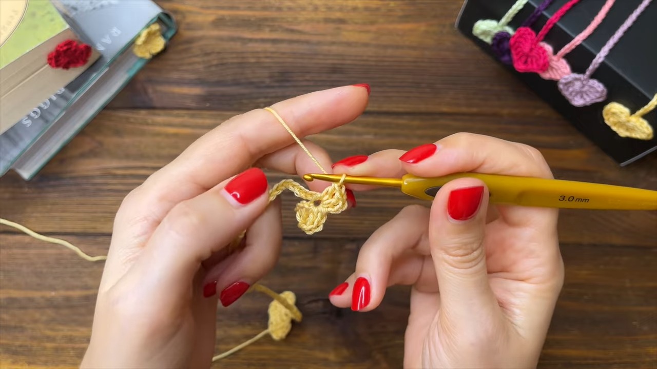 Easy Crochet Flower Bookmark Tutorial for Beginners
