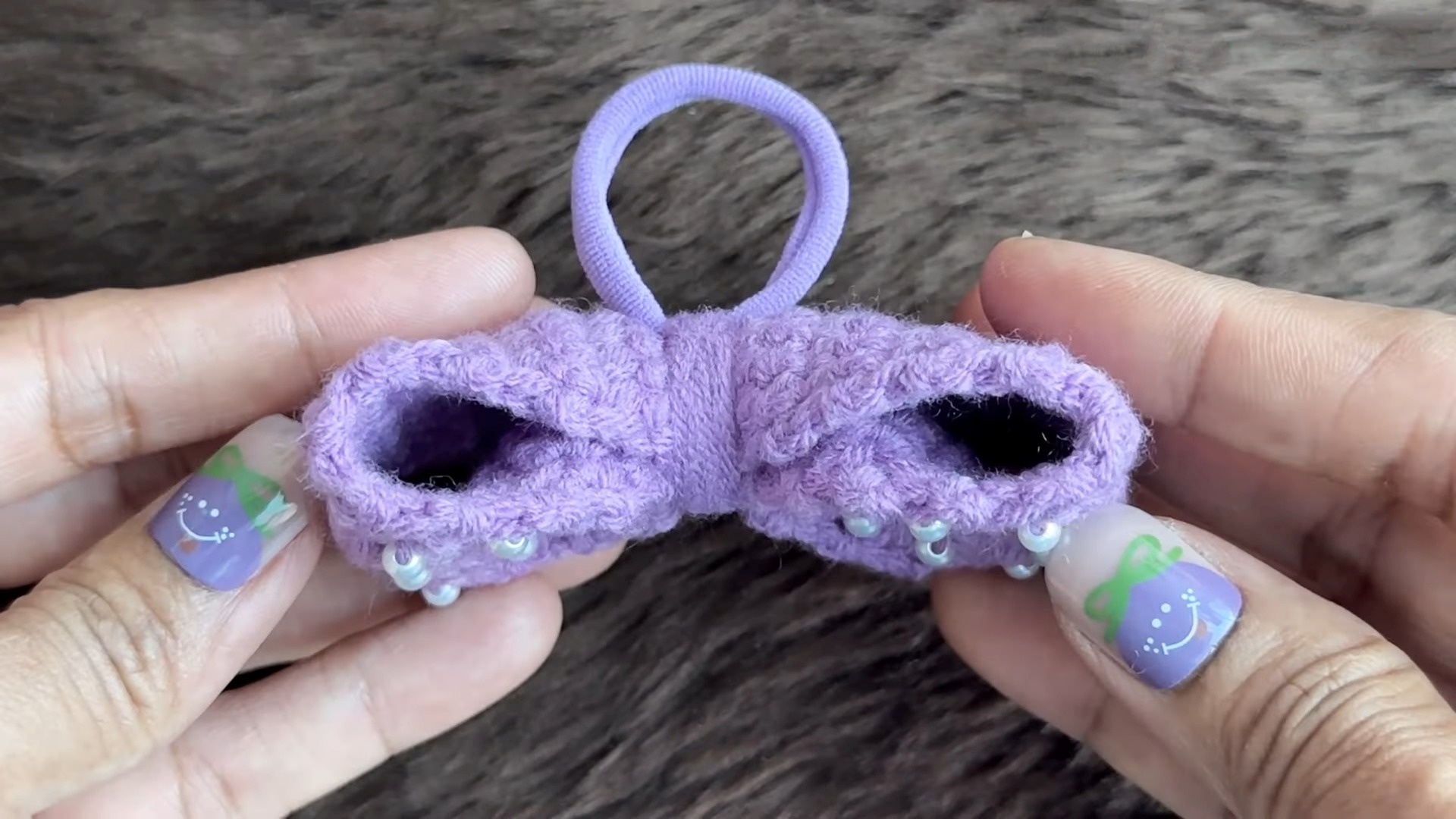 Simple Crochet Beaded Bow Hair Tie Tutorial for Beginners