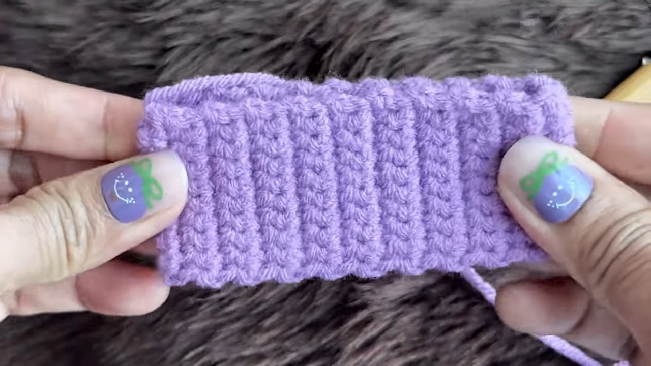 Simple Crochet Beaded Bow Hair Tie Tutorial for Beginners
