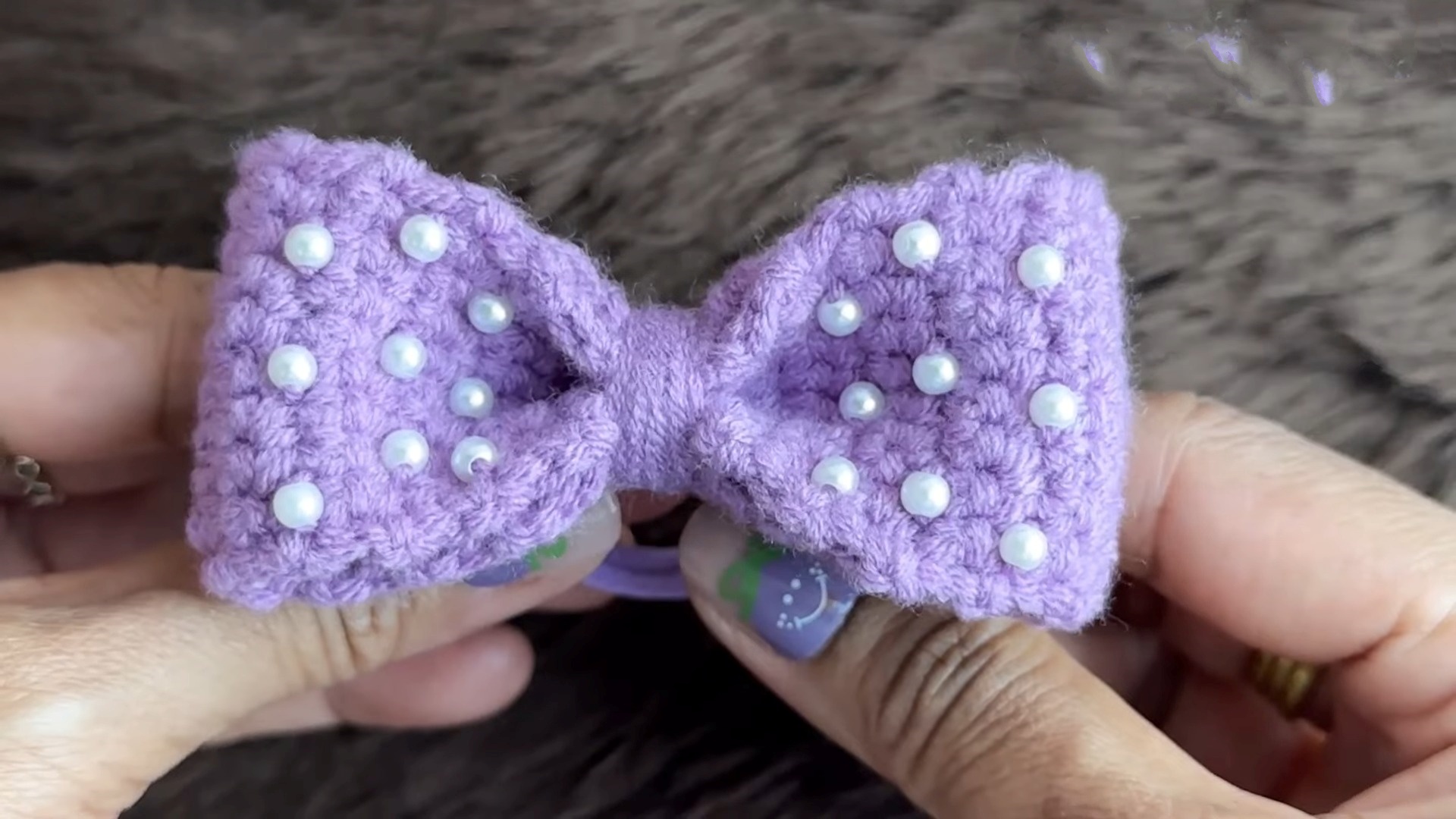 Simple Crochet Beaded Bow Hair Tie Tutorial for Beginners
