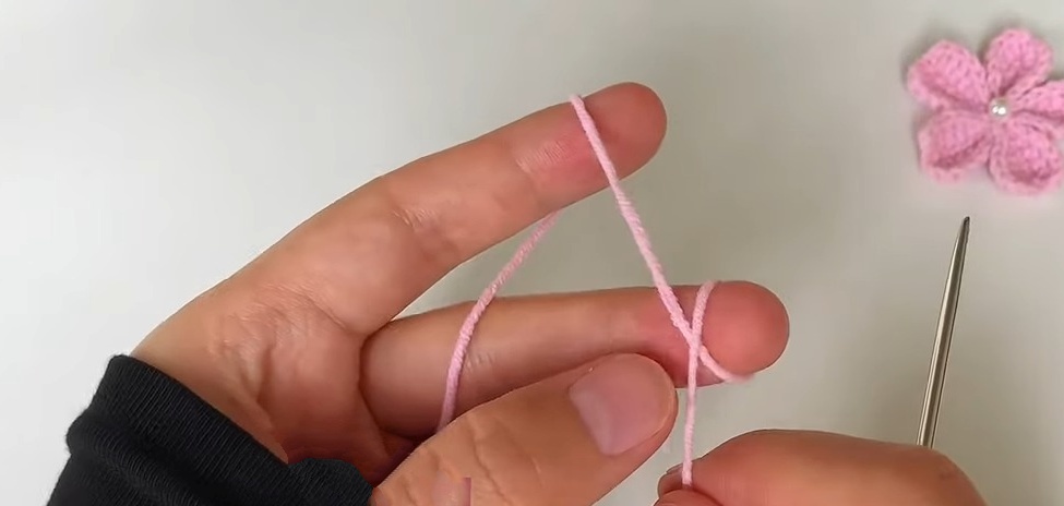 Easy Crochet Blossoms: Step-by-Step Guide for Beginners