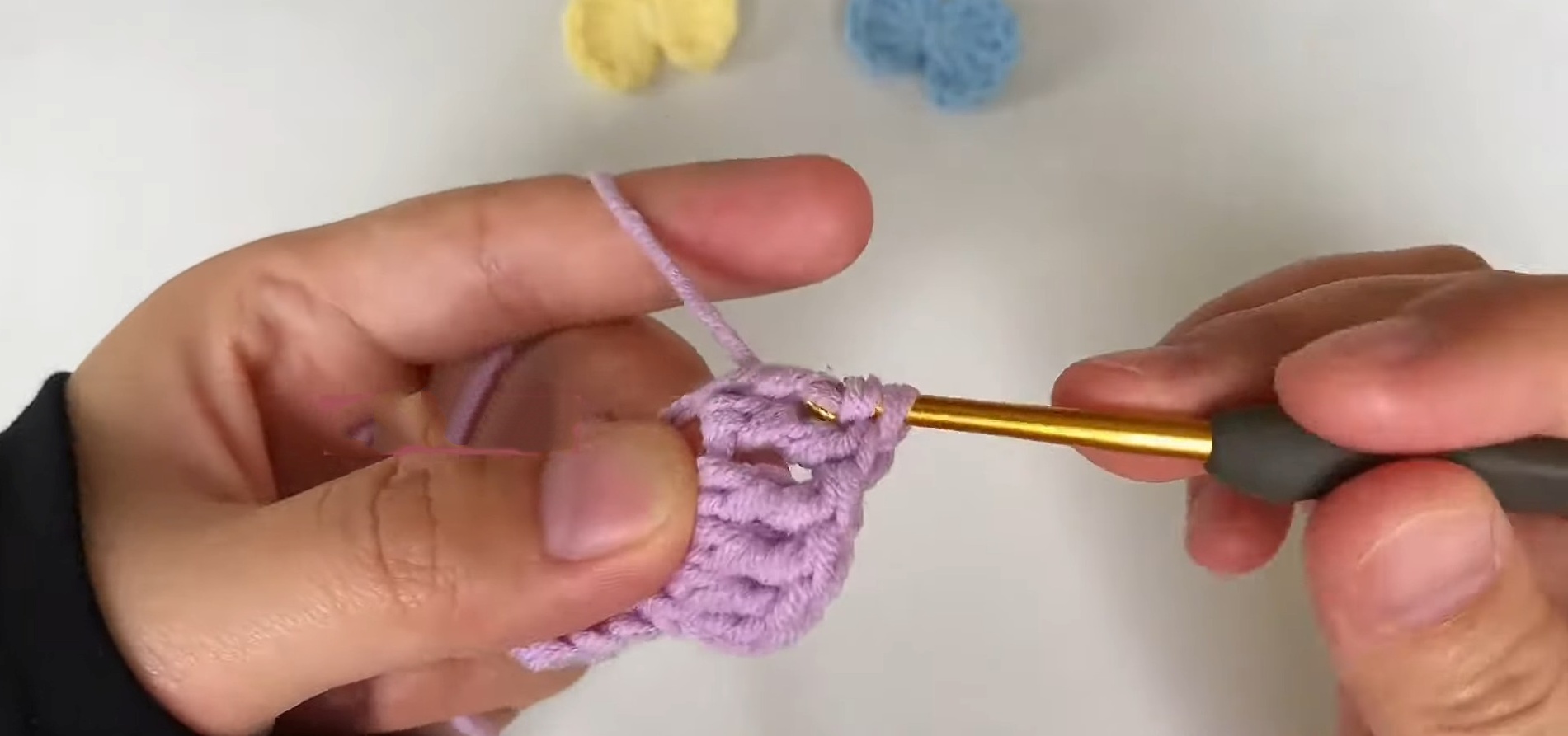 Crochet a Small Bow: Simple Step-by-Step Guide
