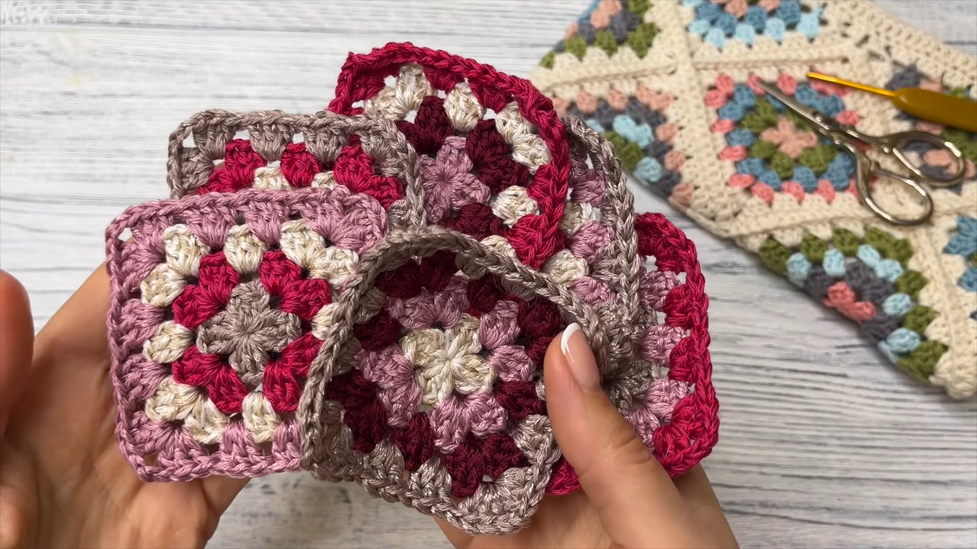 Create a Stylish Crochet Purse with Granny Squares