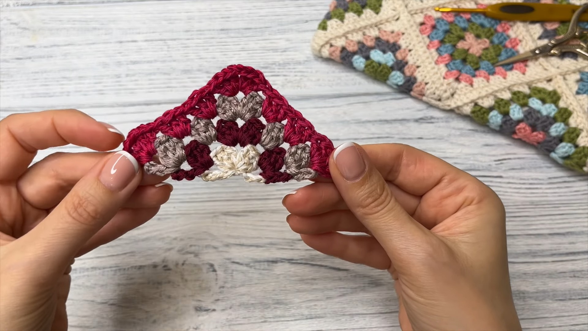 Create a Stylish Crochet Purse with Granny Squares