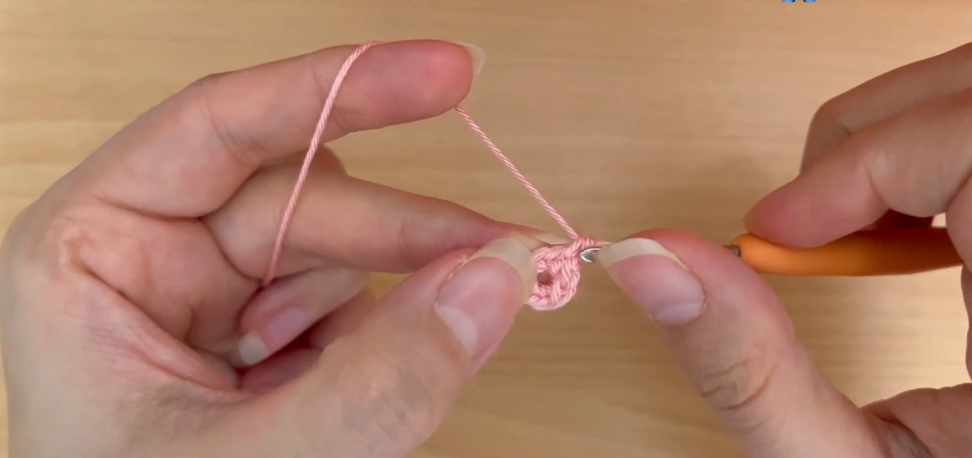 Stylish & Simple Crochet Bow Pattern Tutorial