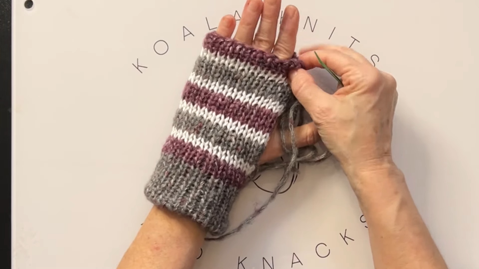 How to Make Beautiful Fingerless Mittens