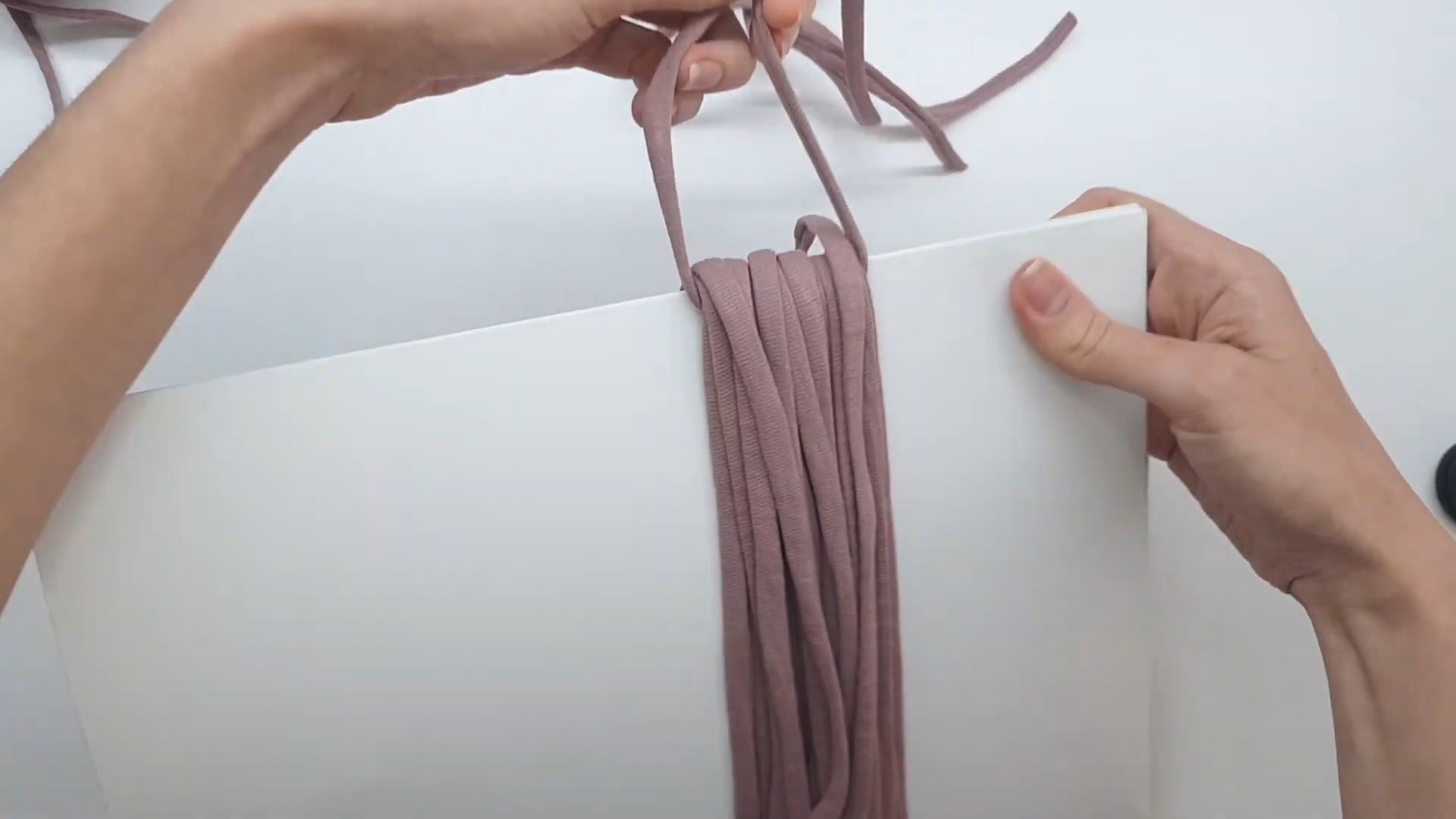 Create Stylish Crochet Tassels with Ease