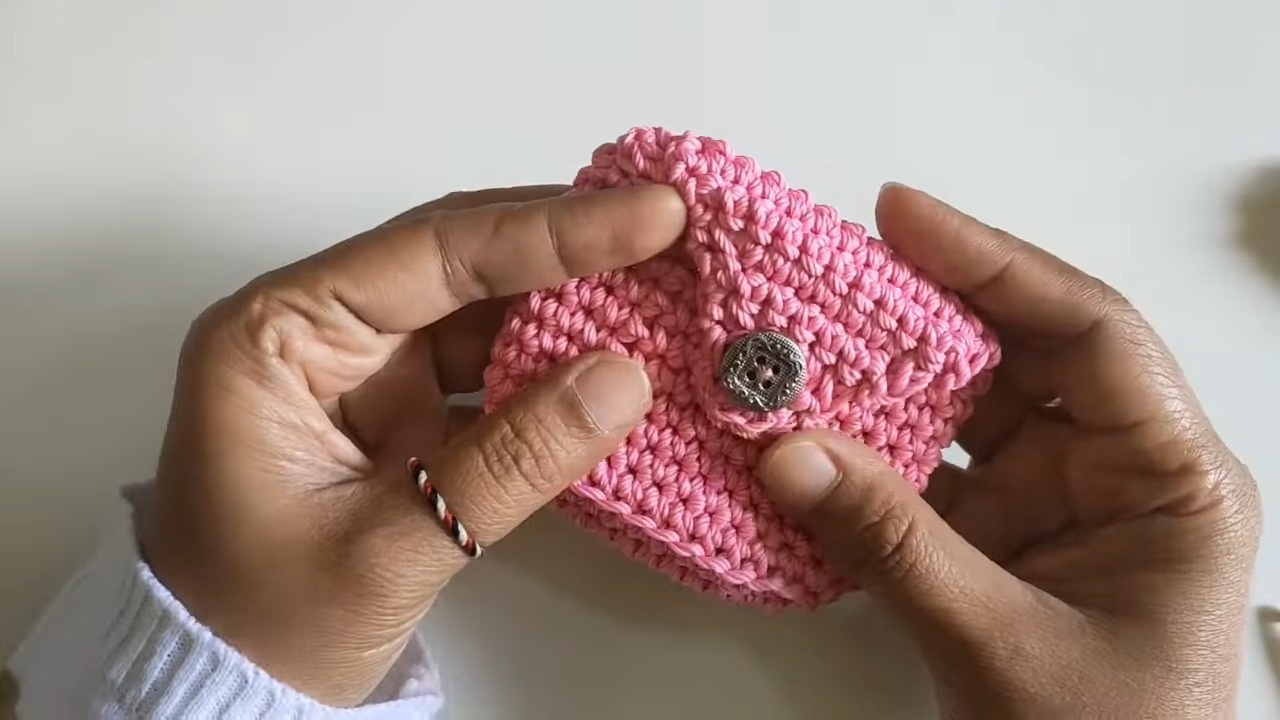 Stylish and Practical Mini Purse Crochet Pattern