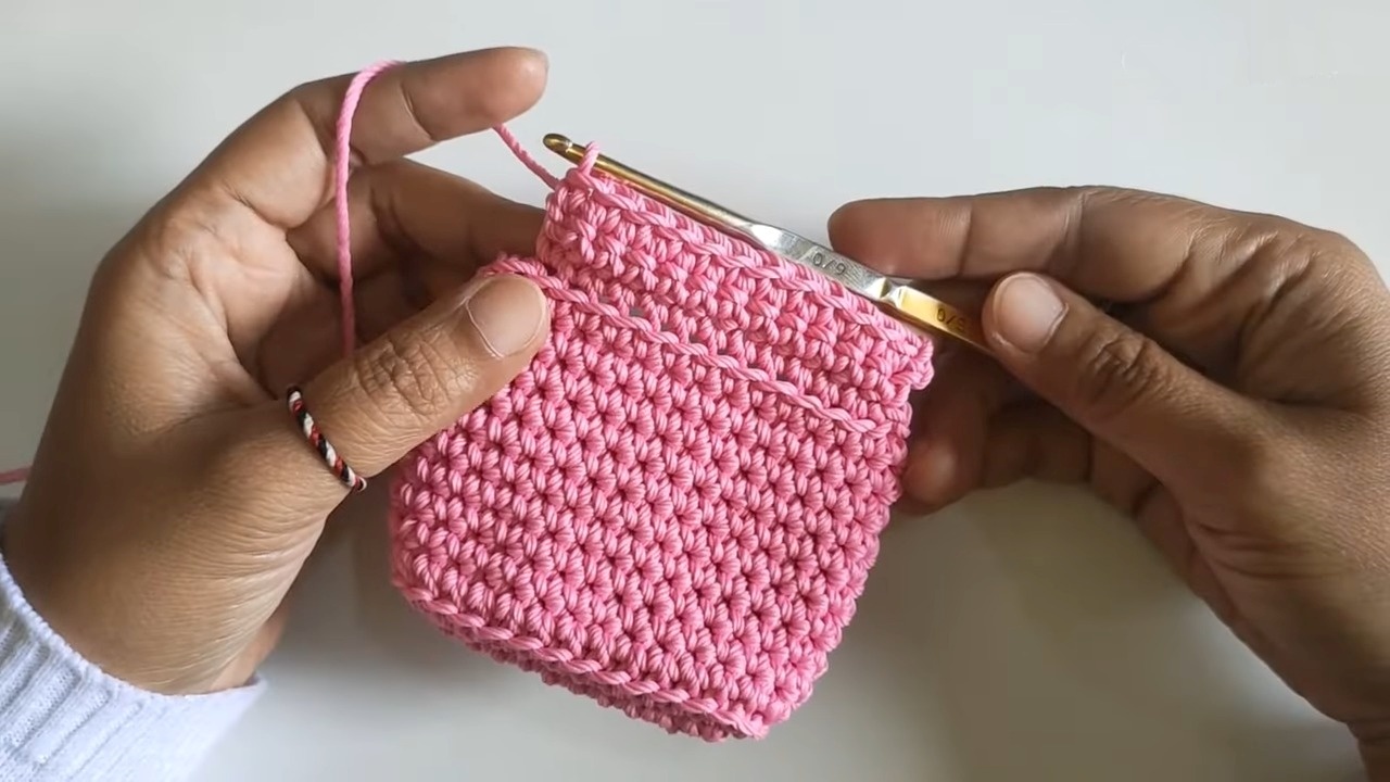 Stylish and Practical Mini Purse Crochet Pattern