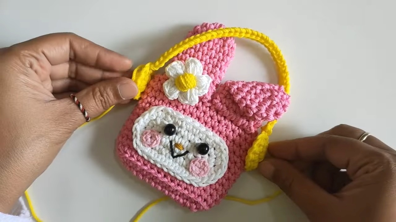 Stylish and Practical Mini Purse Crochet Pattern