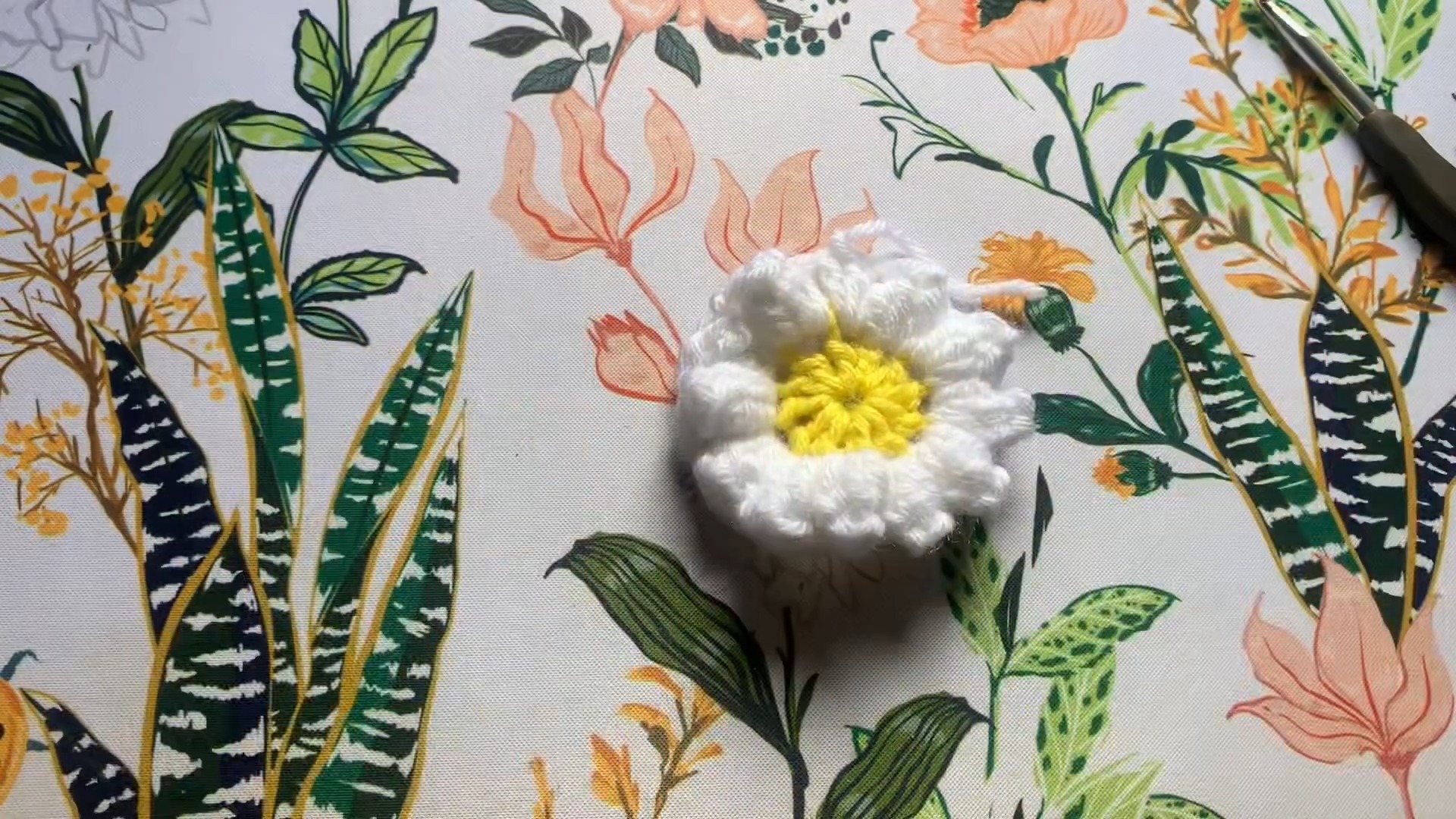 Learn How to Crochet a Daisy Granny Square Pattern