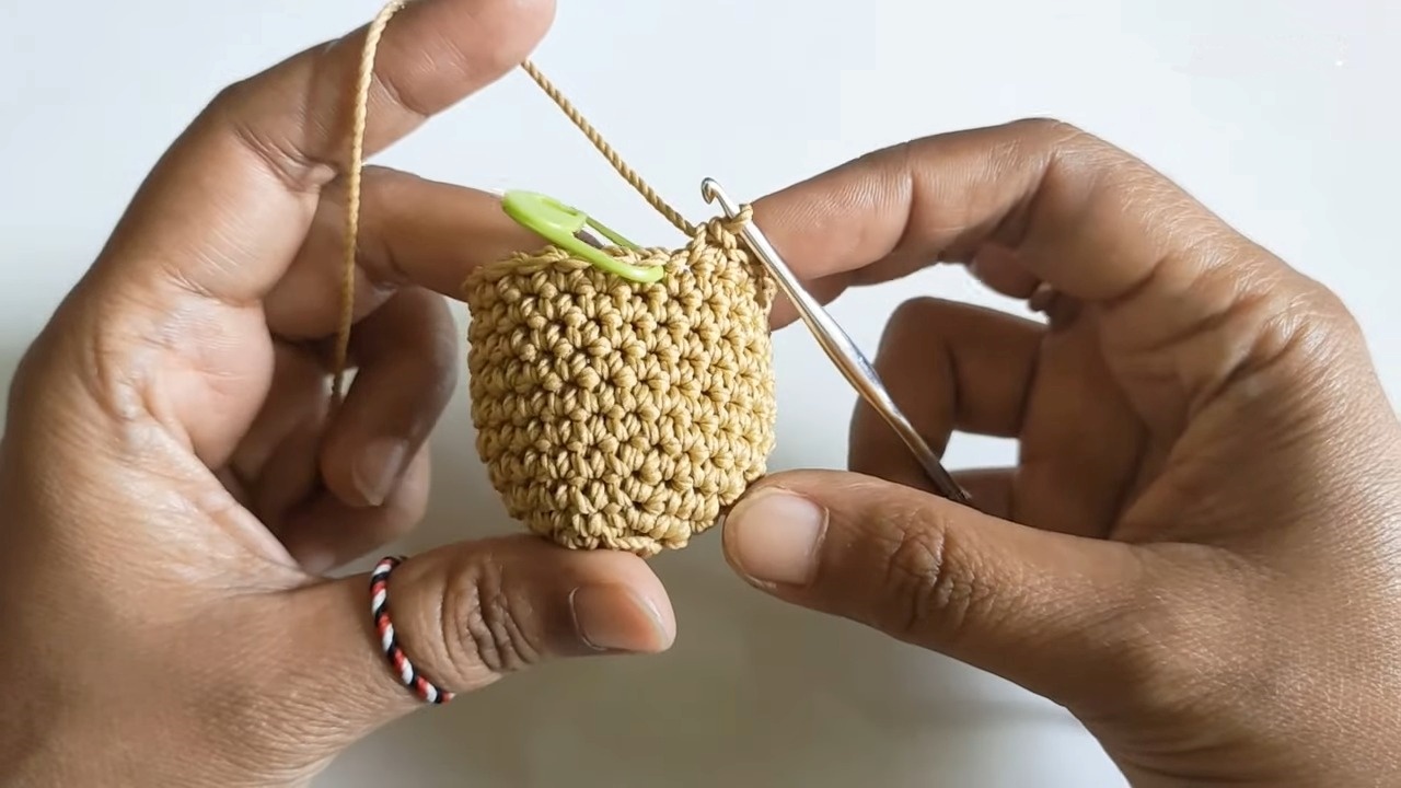 Simple Crochet Flower Design for Beg