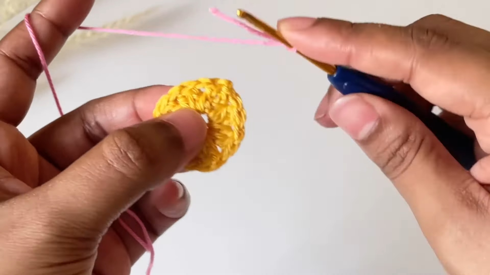Crochet a Beautiful Water Lily Flower Pattern
