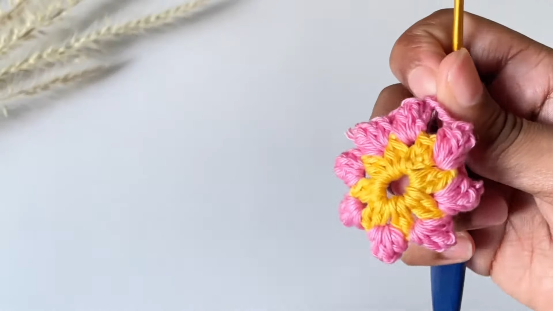 Crochet a Beautiful Water Lily Flower Pattern