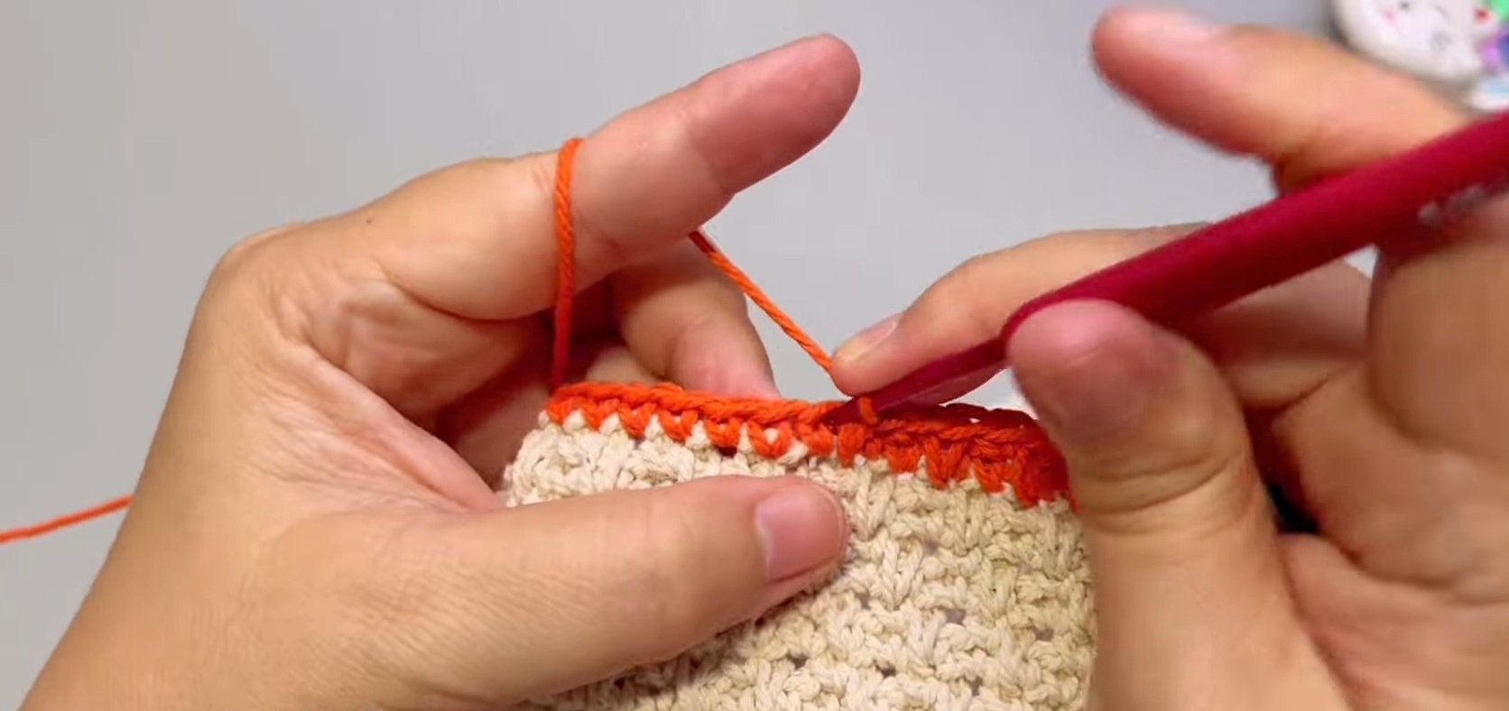 Crochet a Sturdy Handbag Pattern