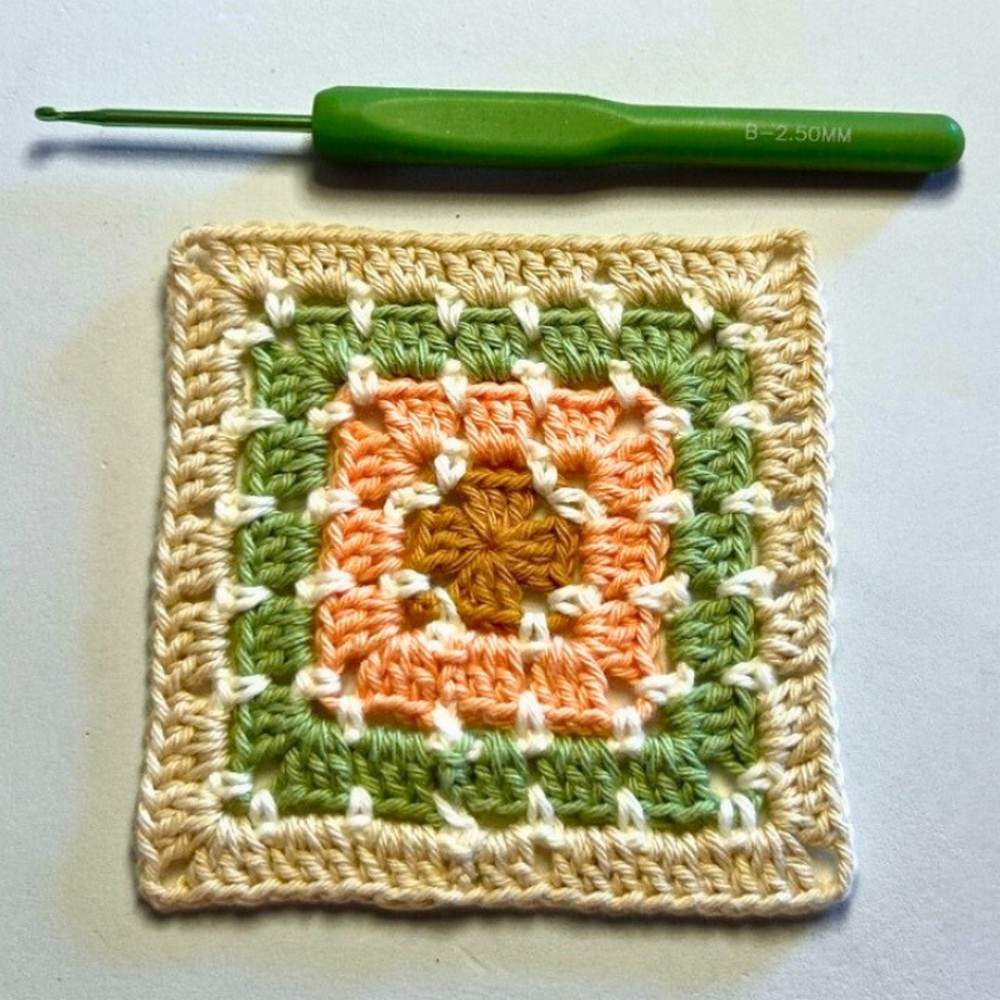 Crochet a Block Stitch Granny Square