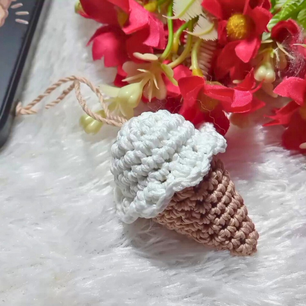 Cute and Functional Crochet Mini Ice Cream Keychain Tutorial