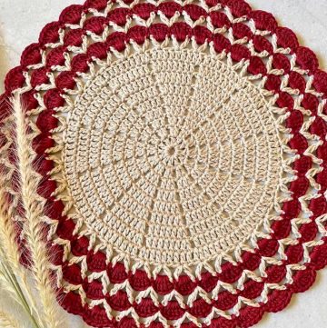 Beautiful Crochet Table Mat Pattern