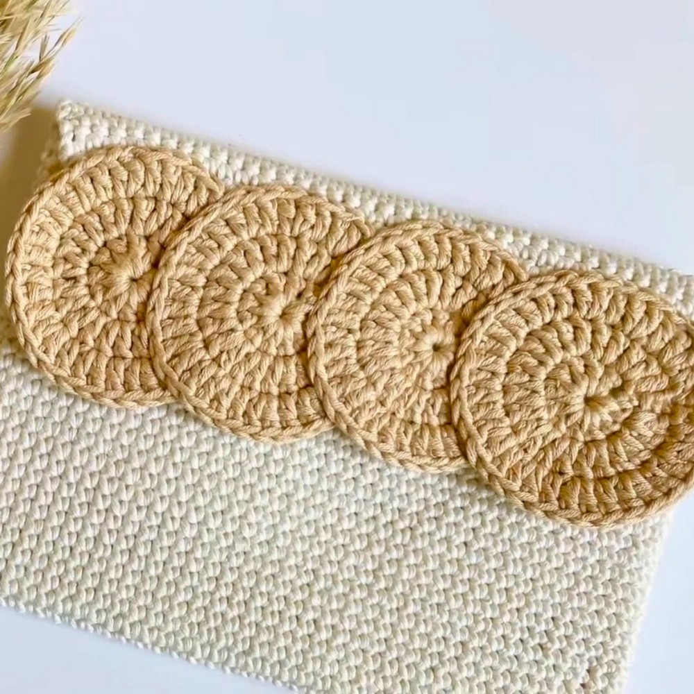 Beautiful Crochet Boho Clutch Pattern