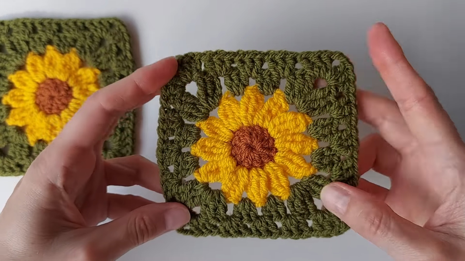 Crochet Sunflower Tote Bag Pattern