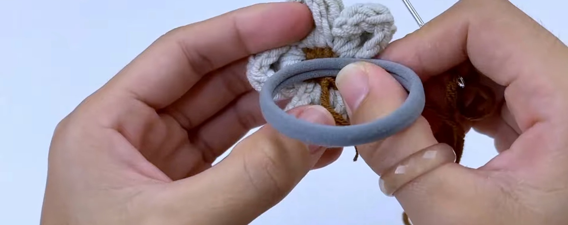 Crochet Daisy Scrunchies