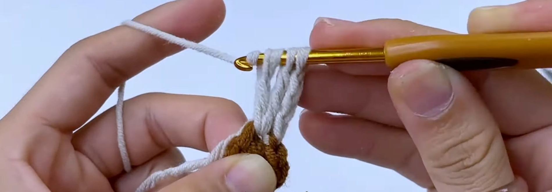 Crochet Daisy Scrunchies