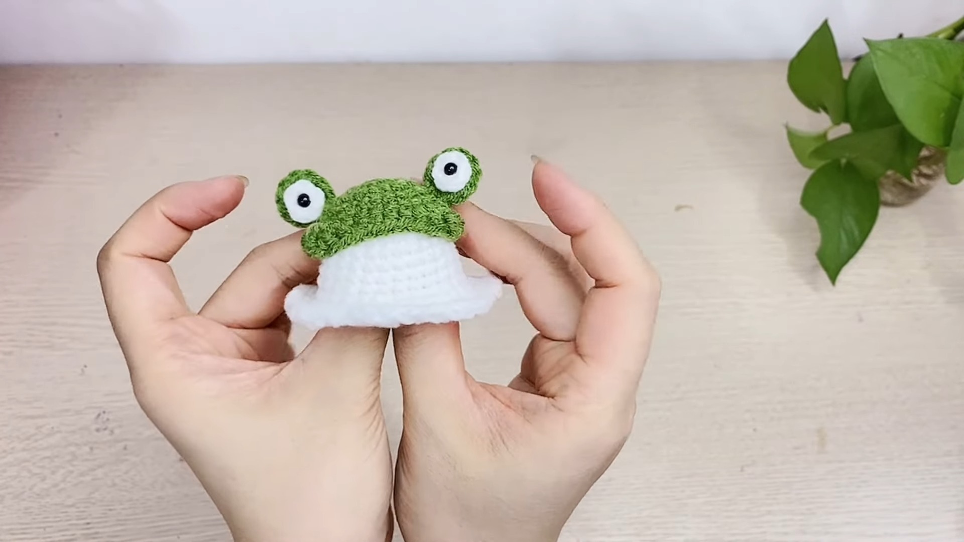Crochet A Cute Ghost With Frog Hat – Easy Pattern and Tips