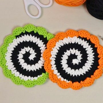 Easy Spiral Crochet Project for Festive Coasters