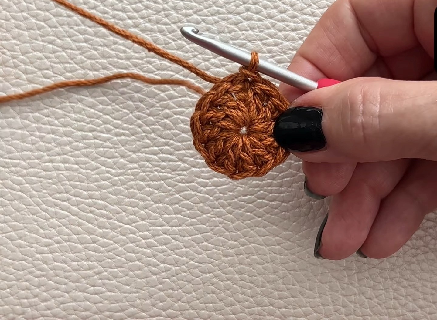 How to Crochet a Beautiful and Versatile Bat Appliqué Step-by-Step