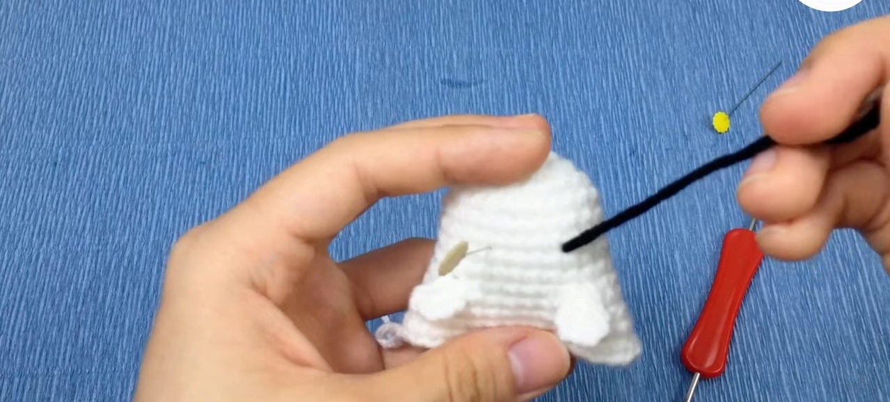 Crochet Halloween Ghost with Witch Hat – Keychain, Decoration, & More