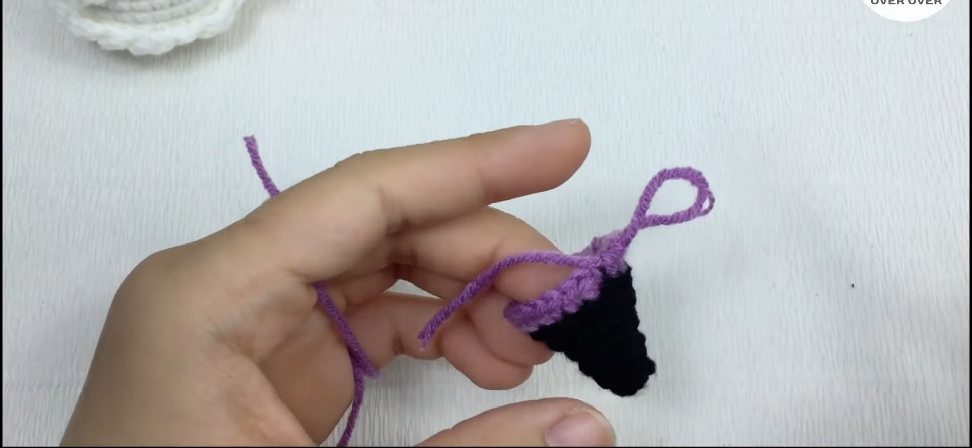 Crochet Halloween Ghost with Witch Hat – Keychain, Decoration, & More