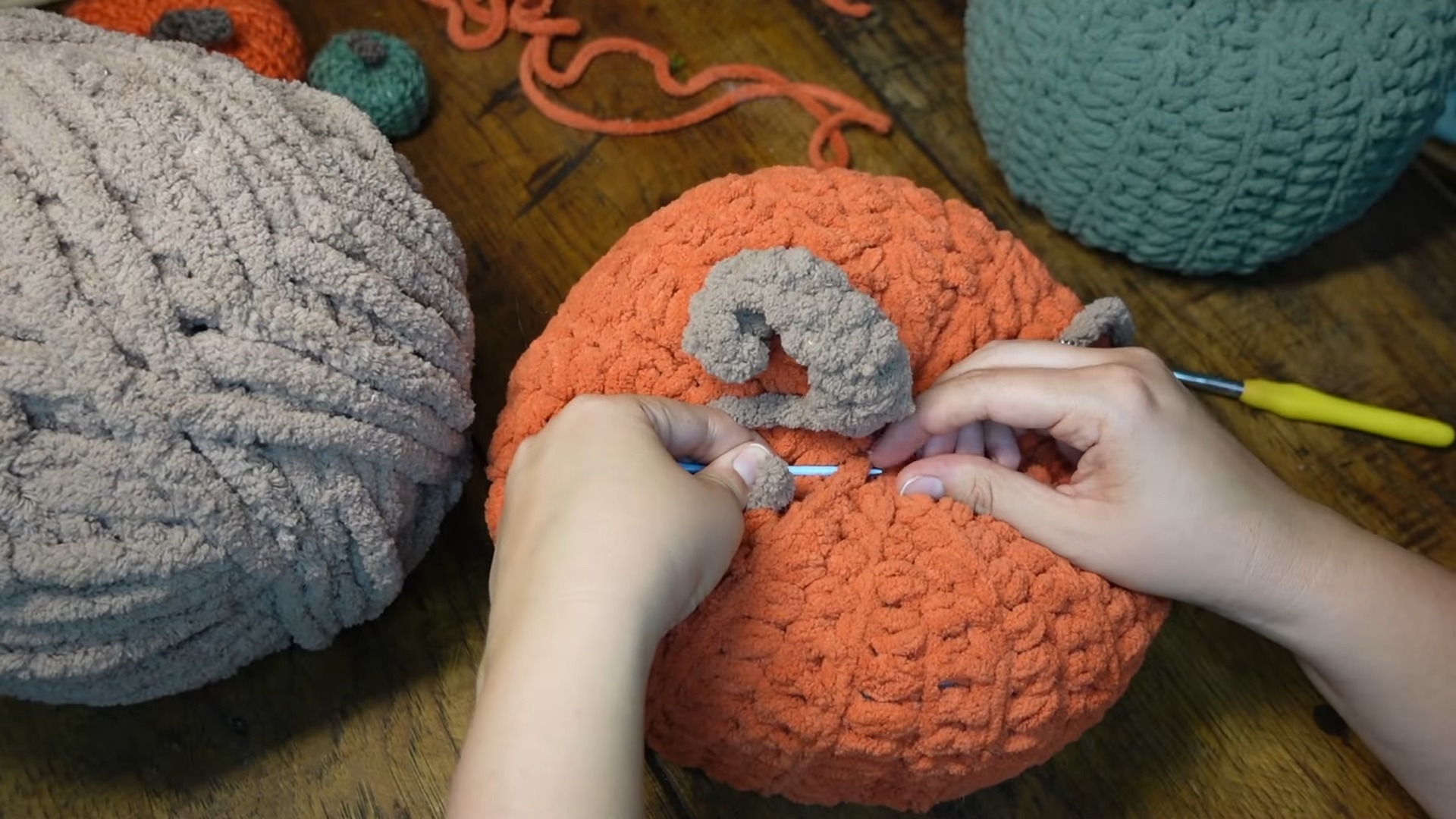Easy Crochet Pattern to Make a Chunky Pumpkin Pillow